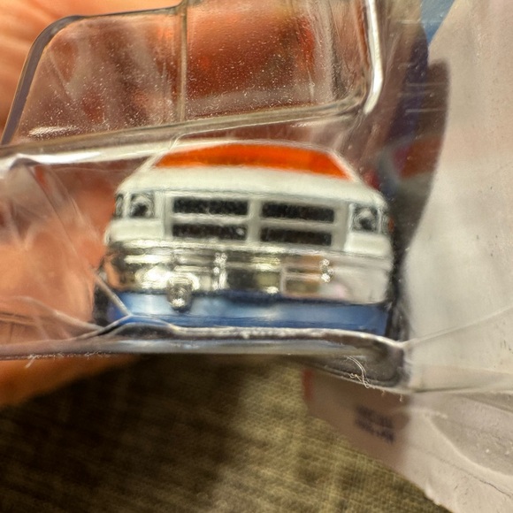 1038-MOC Two Mattel Hot Wheels 2023 Dodge Van & 2023 HW Metro New Unopened - Picture 6 of 12